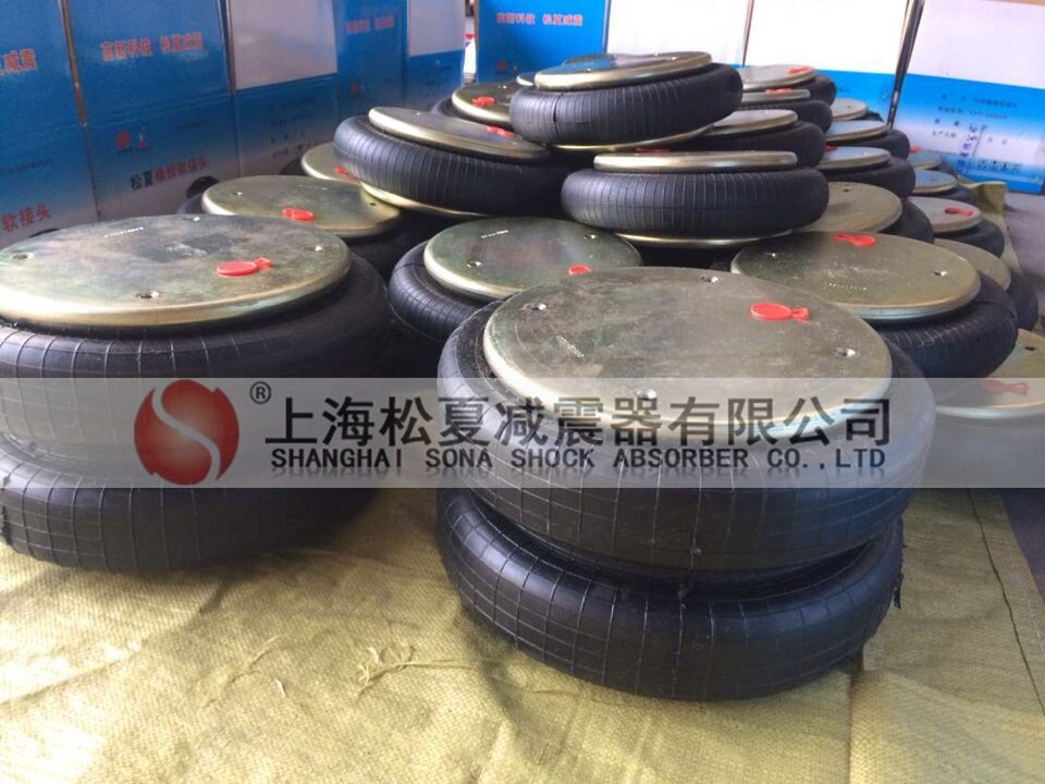 CFM空氣彈簧的垂向位移和載荷呈現(xiàn)正相關(guān) CFM空氣彈簧的垂向位移和載荷呈現(xiàn)正相關(guān)